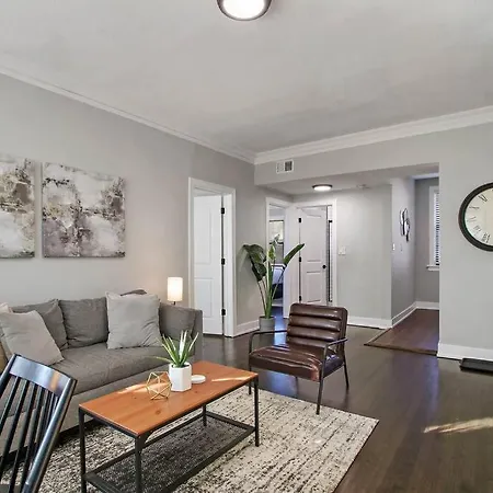 Comfortable 2Br Chicago Apt - Sunnyside 2F