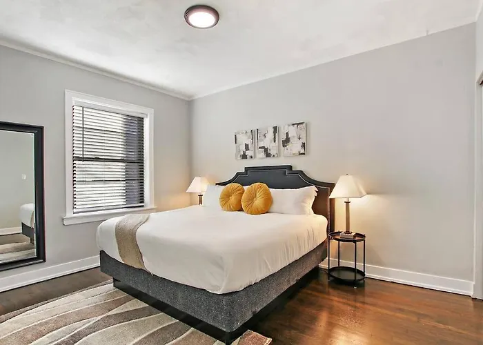 Comfortable 2br - Sunnyside 2f Apartment *